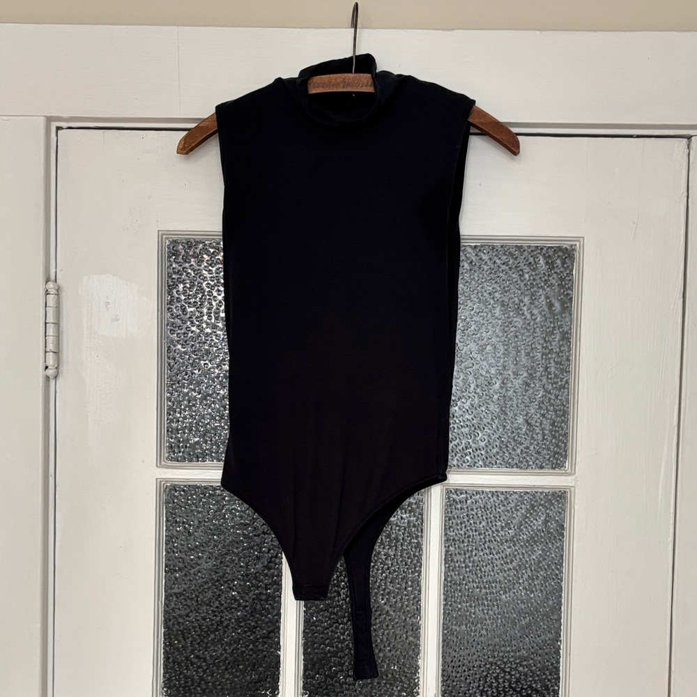 Everlane Black Sleeveless Bodysuit